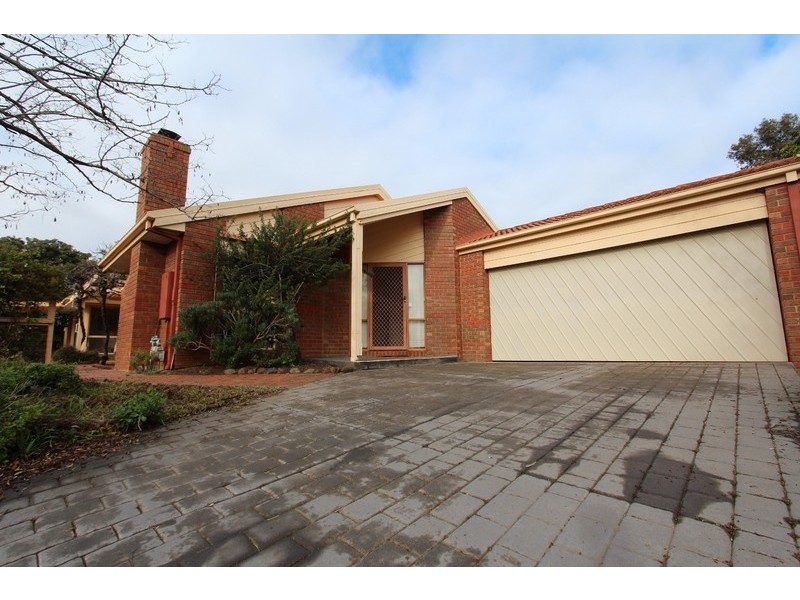 9 Tenzing Court, Strathdale VIC 3550