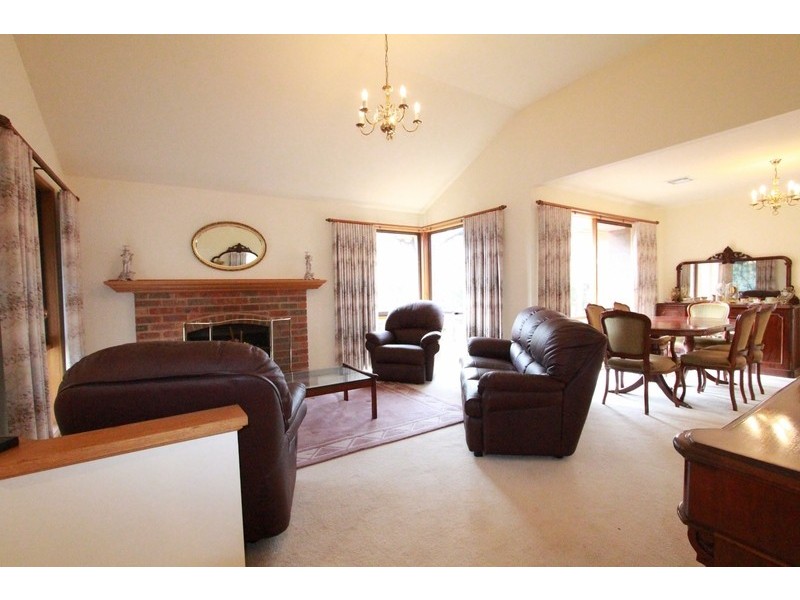 9 Tenzing Court, Strathdale VIC 3550