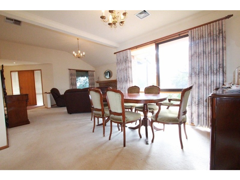 9 Tenzing Court, Strathdale VIC 3550