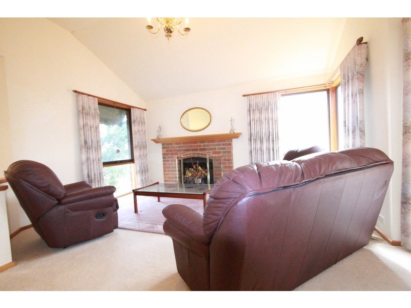 9 Tenzing Court, Strathdale VIC 3550