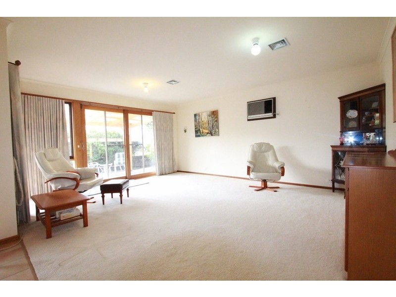 9 Tenzing Court, Strathdale VIC 3550