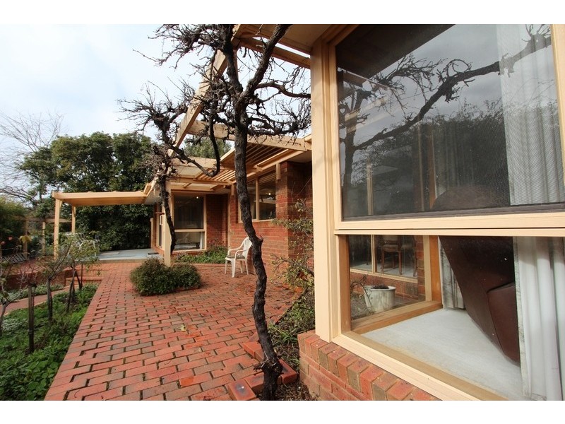 9 Tenzing Court, Strathdale VIC 3550