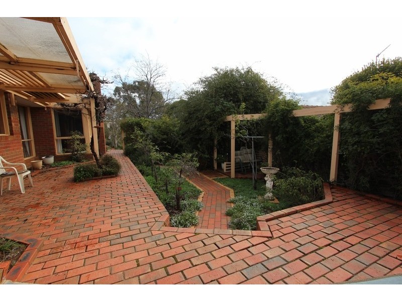 9 Tenzing Court, Strathdale VIC 3550