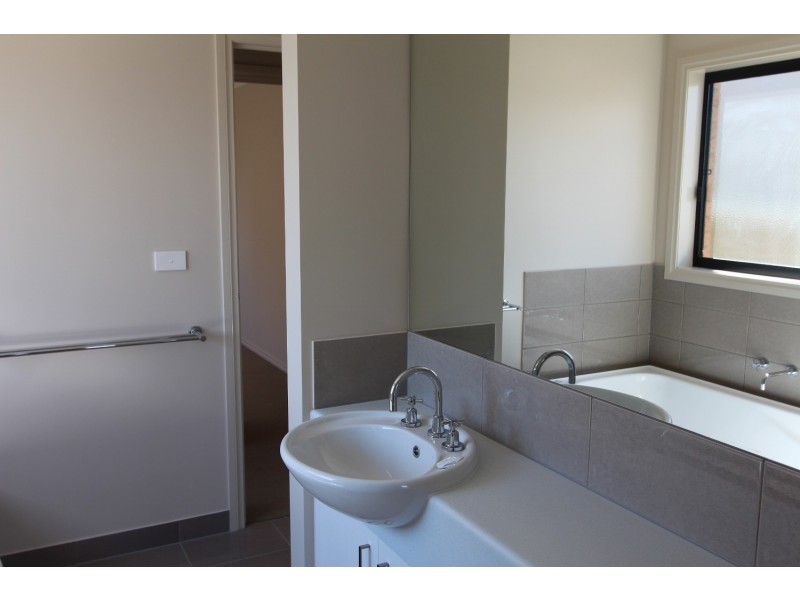 2/39a Orlando Street, Eaglehawk VIC 3556