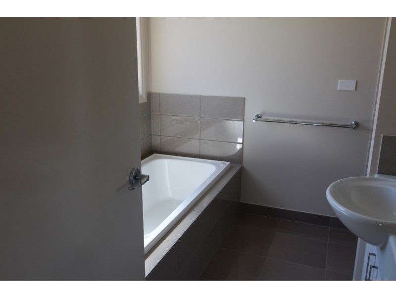 2/39a Orlando Street, Eaglehawk VIC 3556