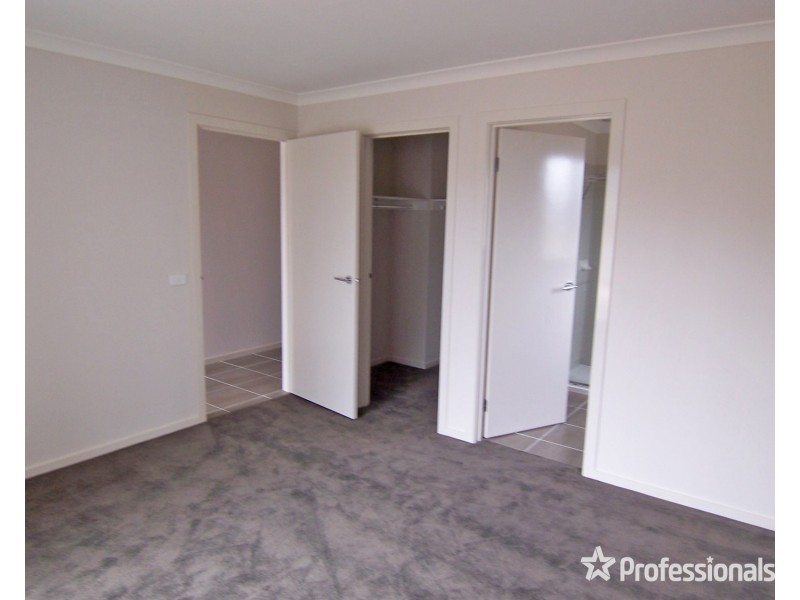 11 Trickett Court, Kangaroo Flat VIC 3555
