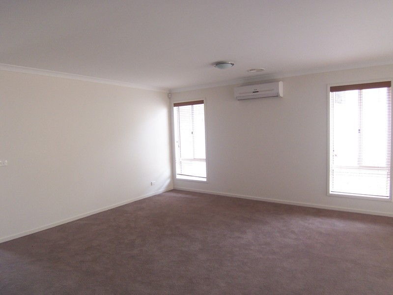 12 Tununga Circuit, Kangaroo Flat VIC 3555