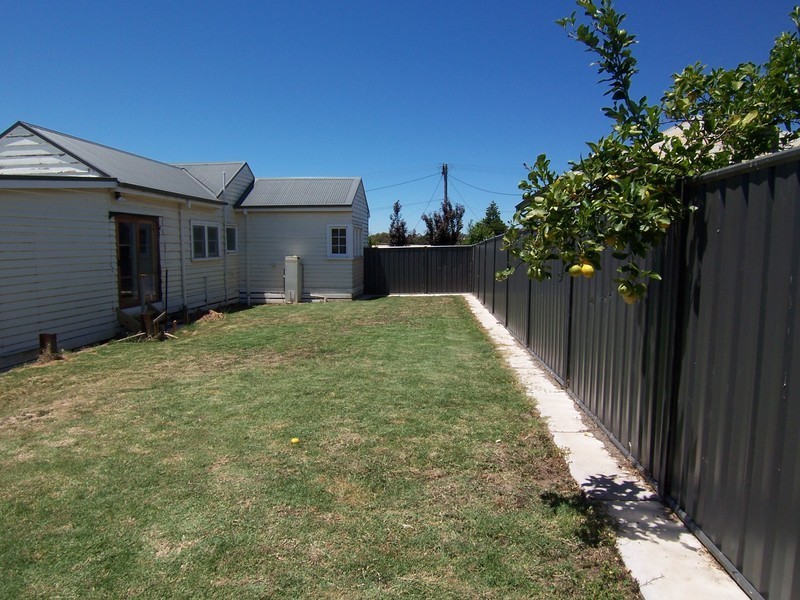 14 Walker Street, Long Gully VIC 3550