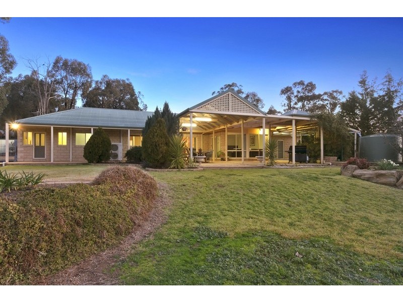 12 Timbertop Rise, Maiden Gully VIC 3551