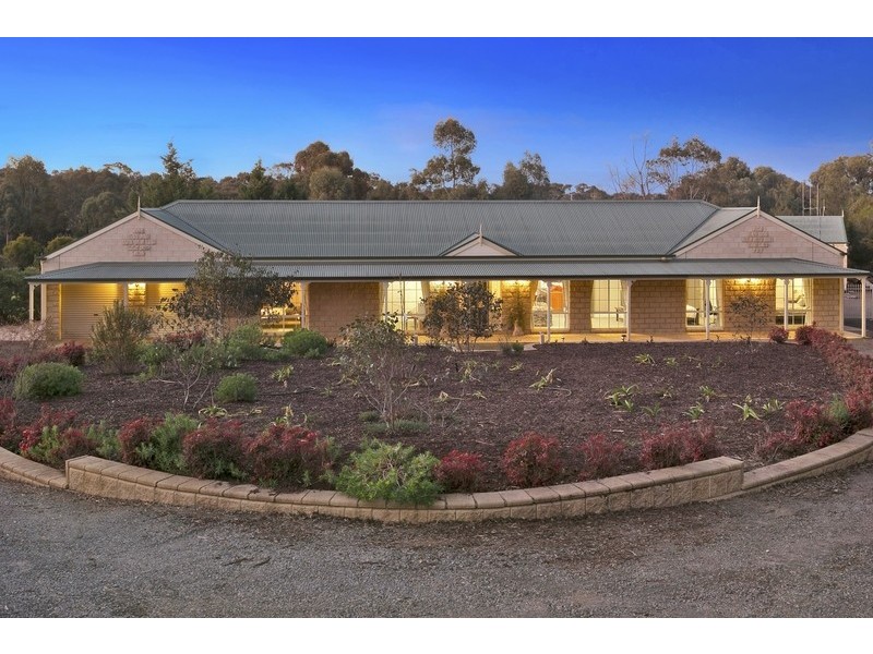 12 Timbertop Rise, Maiden Gully VIC 3551