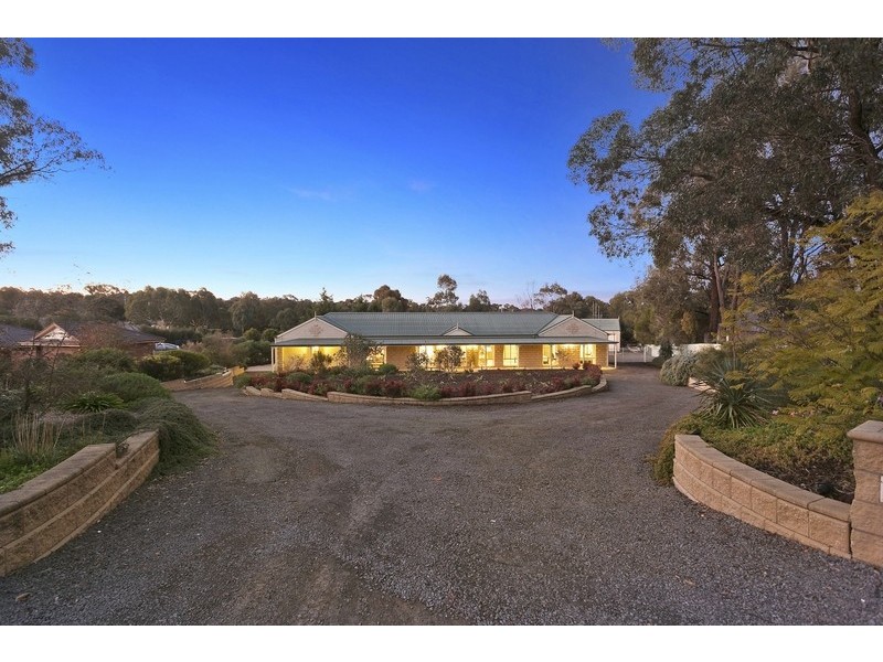 12 Timbertop Rise, Maiden Gully VIC 3551