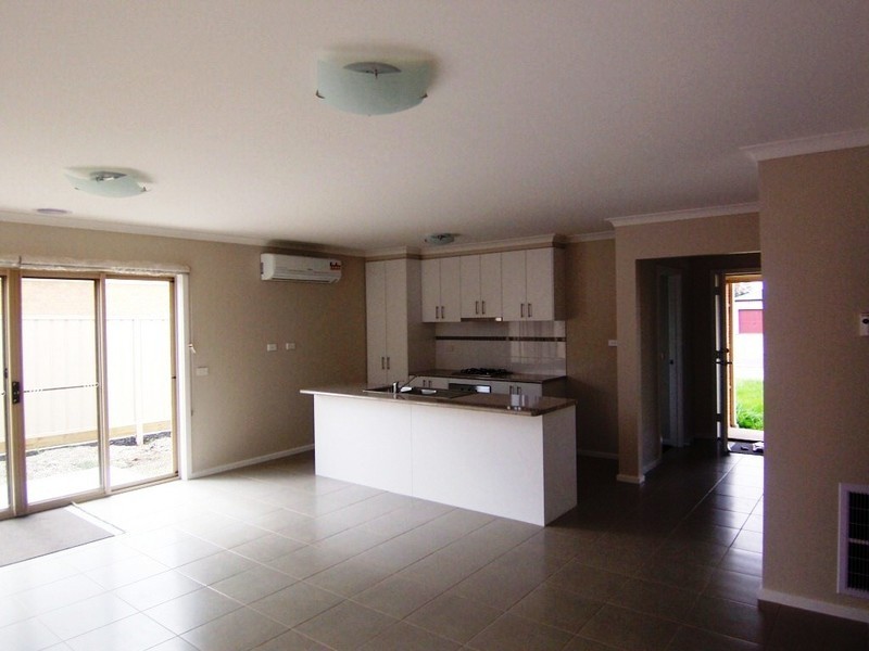 1/33 Kennewell Street, White Hills VIC 3550