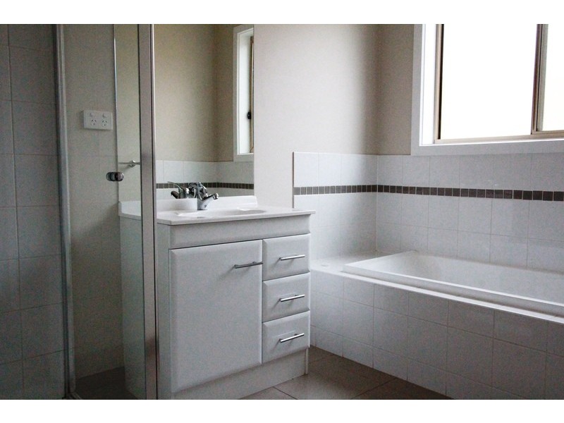 1/33 Kennewell Street, White Hills VIC 3550