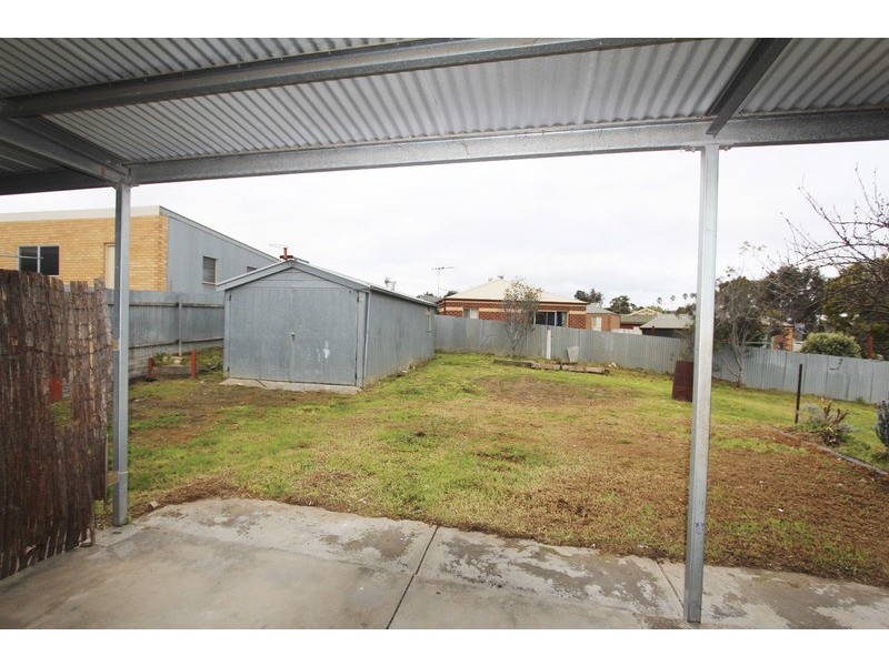 100 Maple Street, Golden Square VIC 3555