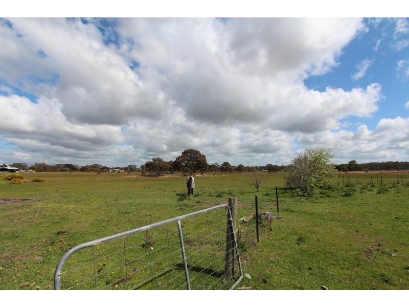 319 Camp Road, Woodvale VIC 3556