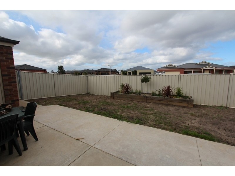 8 Howe Court, Epsom VIC 3551
