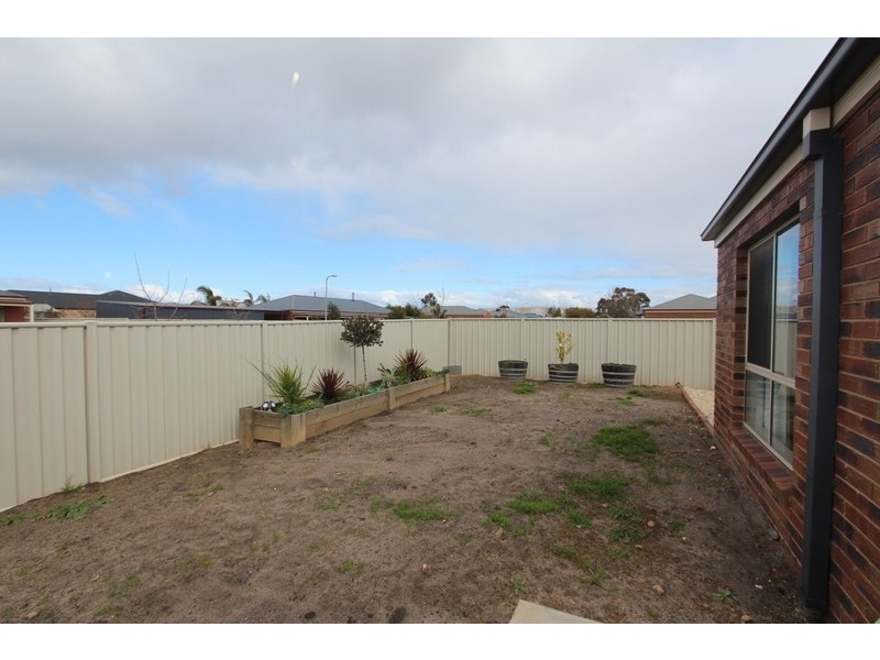 8 Howe Court, Epsom VIC 3551