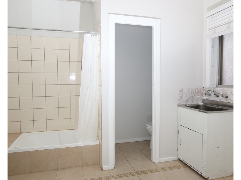 4/6 Minto Street, Quarry Hill VIC 3550