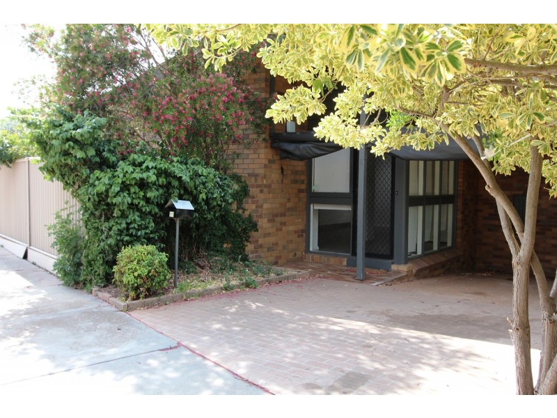11 Desmond Street, Strathdale VIC 3550