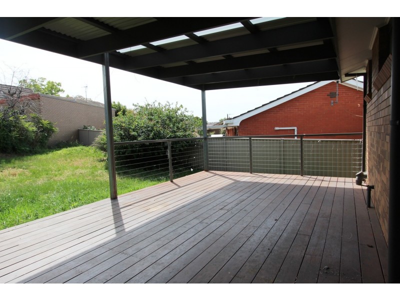 11 Desmond Street, Strathdale VIC 3550