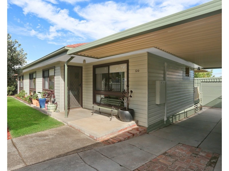 120 Olinda Street, Quarry Hill VIC 3550