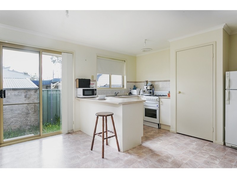 2/174 St Aidans Road, Kennington VIC 3550