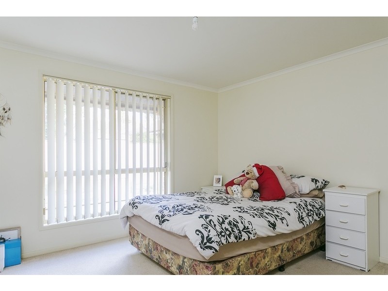 2/174 St Aidans Road, Kennington VIC 3550