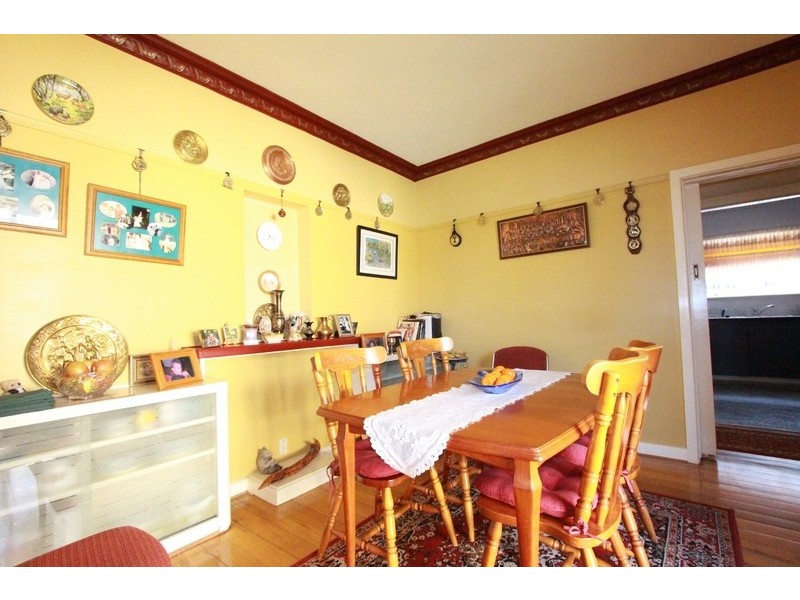 22 Nish Street, Flora Hill VIC 3550