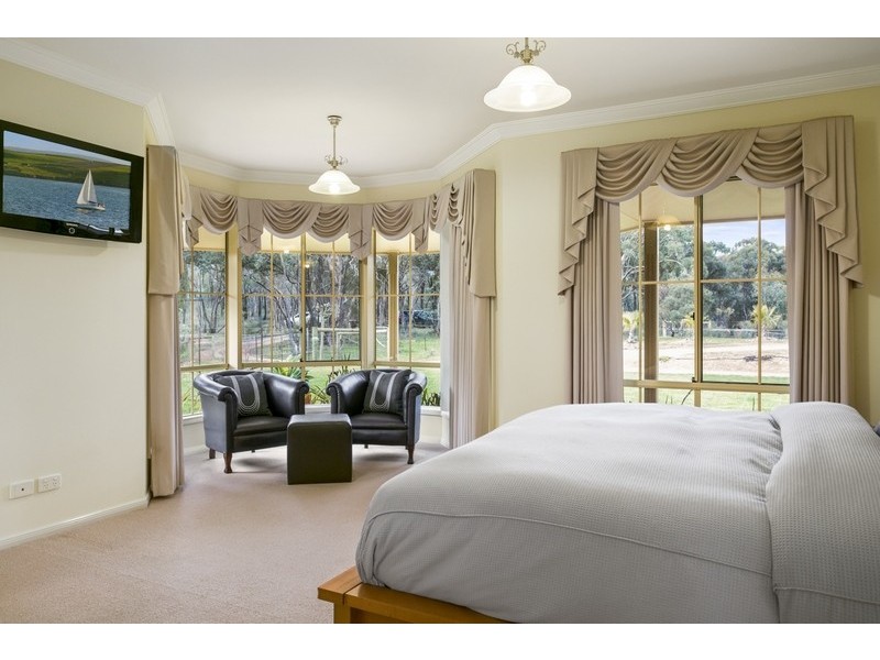 83 Mannix Lane, Mandurang South VIC 3551