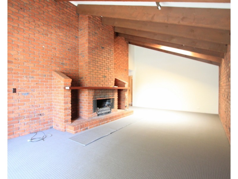 45 Putnam Avenue, Strathdale VIC 3550