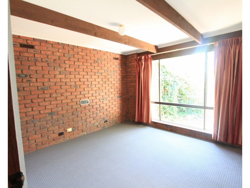45 Putnam Avenue, Strathdale VIC 3550