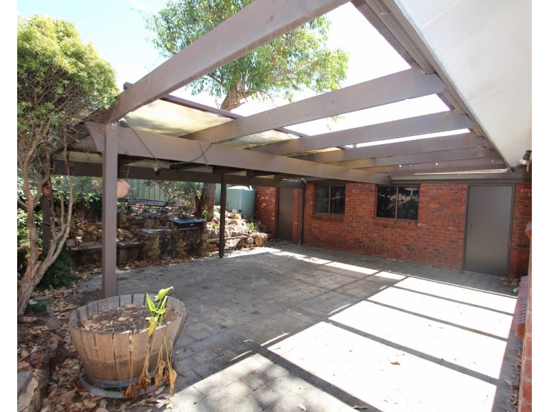 45 Putnam Avenue, Strathdale VIC 3550