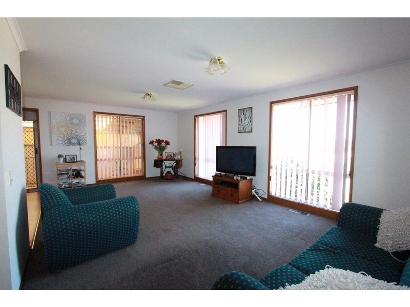 12 Hines Court, Kangaroo Flat VIC 3555