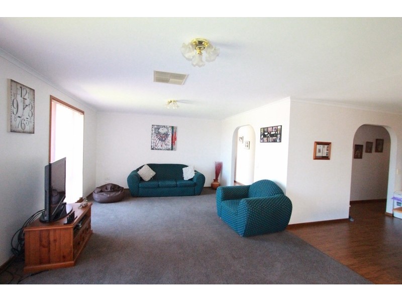 12 Hines Court, Kangaroo Flat VIC 3555