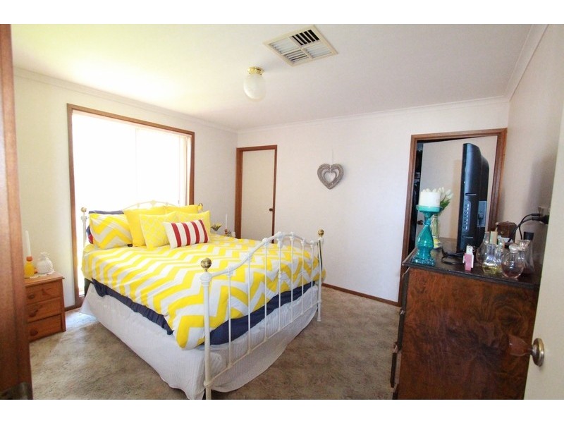 12 Hines Court, Kangaroo Flat VIC 3555