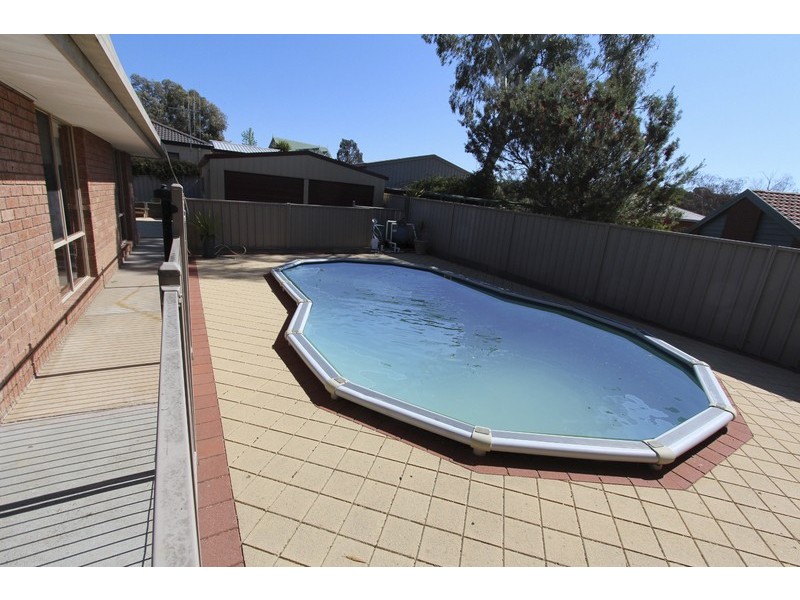 12 Hines Court, Kangaroo Flat VIC 3555