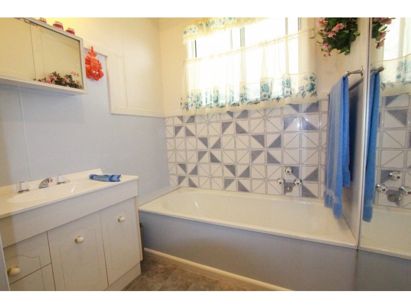 25 Grant Street, Goornong VIC 3557