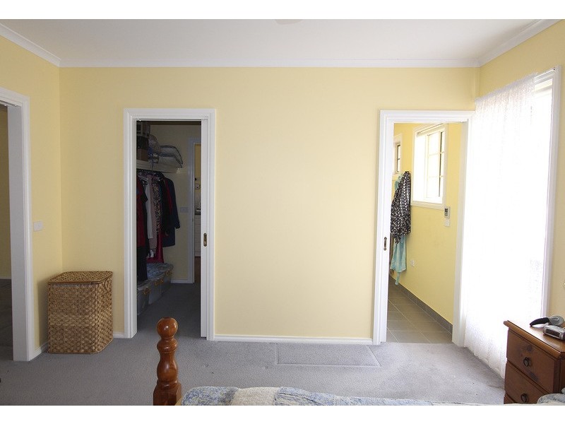 22 Irrabella Place, Kangaroo Flat VIC 3555