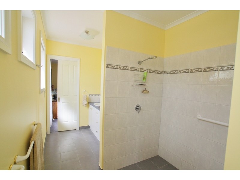 22 Irrabella Place, Kangaroo Flat VIC 3555