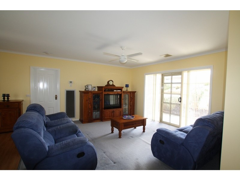 22 Irrabella Place, Kangaroo Flat VIC 3555