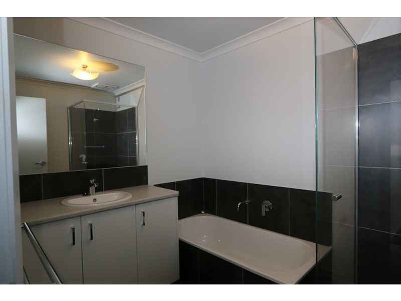 2/49 Little Breen Street, Quarry Hill VIC 3550