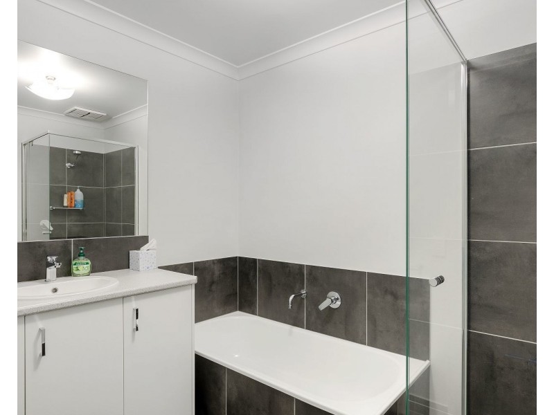 2/49 Little Breen Street, Quarry Hill VIC 3550