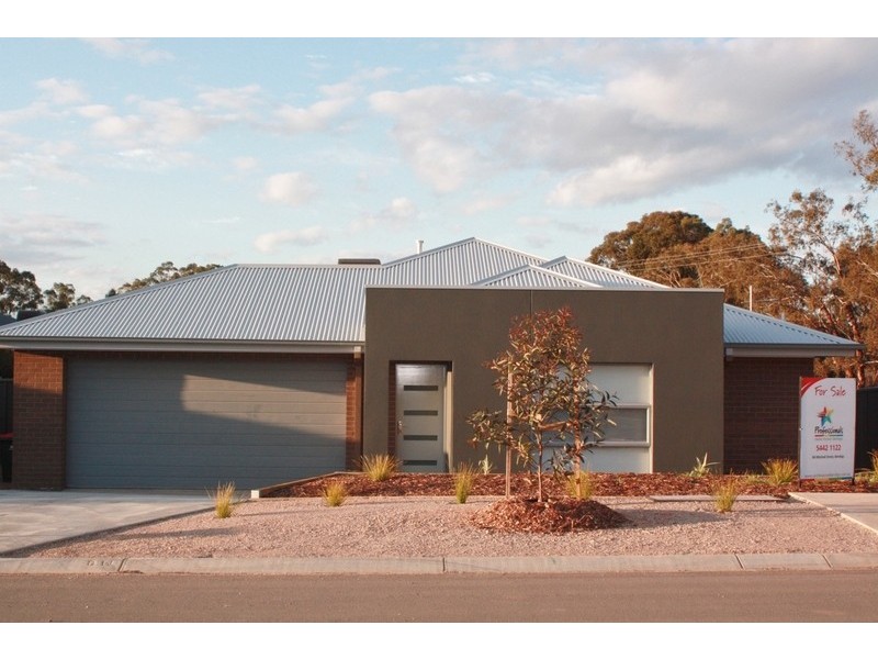 13 Courage Court, Strathfieldsaye VIC 3551