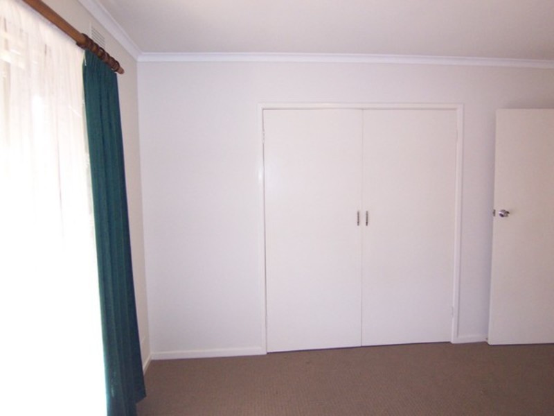 1a/1 Olympic Parade, Kangaroo Flat VIC 3555