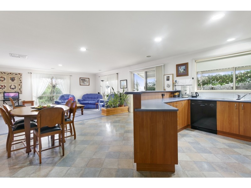 21 Waterford Drive, Strathfieldsaye VIC 3551