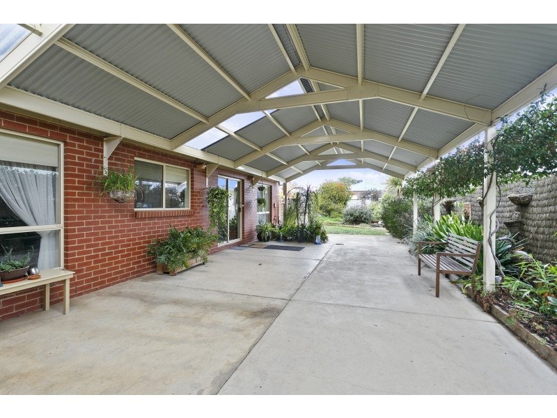 21 Waterford Drive, Strathfieldsaye VIC 3551