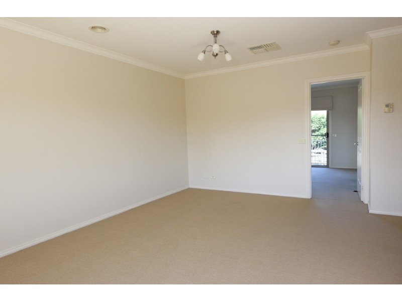 11 Aviary Court, Strathdale VIC 3550