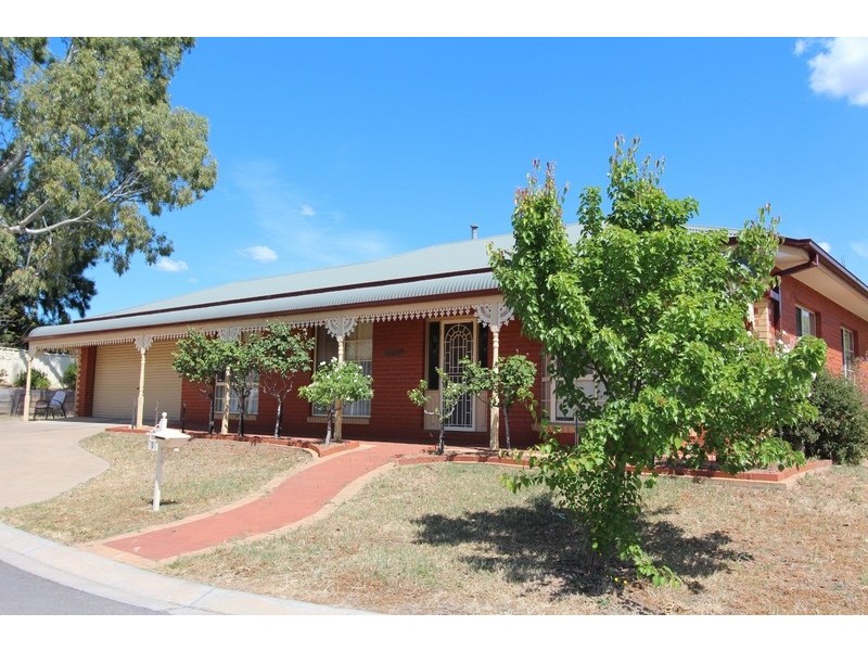 9 Kate Close, Kennington VIC 3550