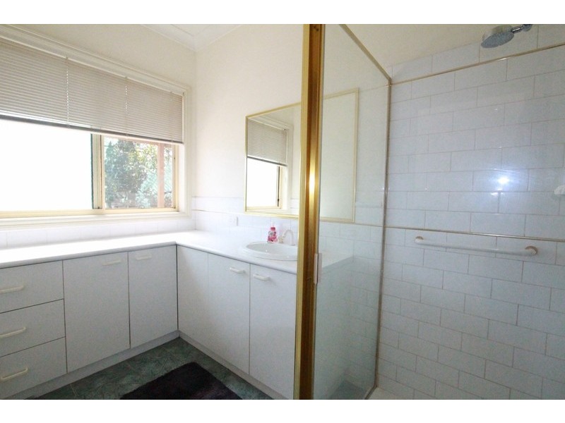 9 Kate Close, Kennington VIC 3550