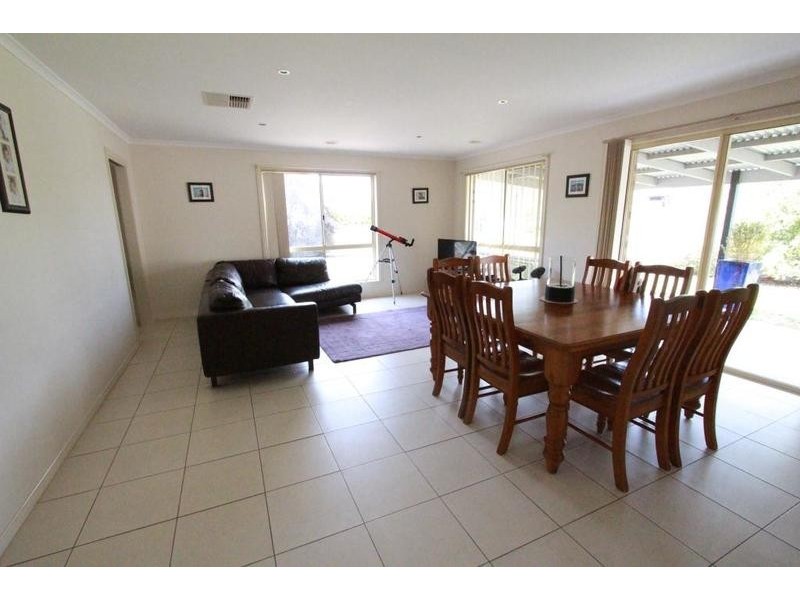 8 Clover Close, Strathfieldsaye VIC 3551